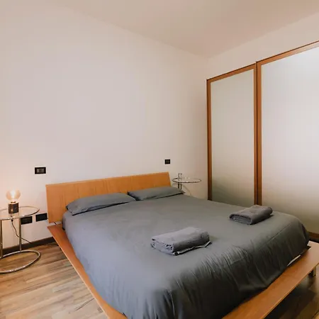 Arena Luxury Apartment *